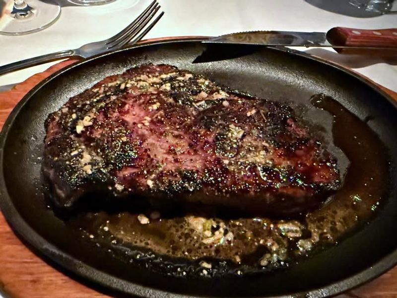 Perry’s Steakhouse & Grille