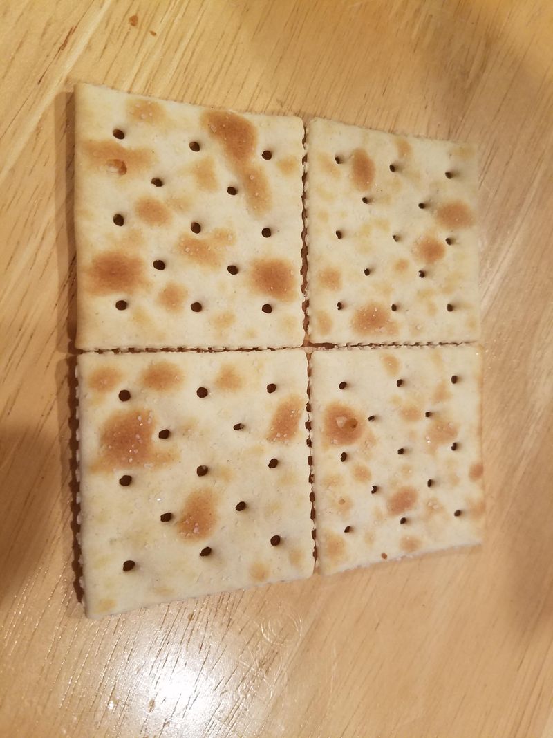 Saltine Crackers with Peanut Butter