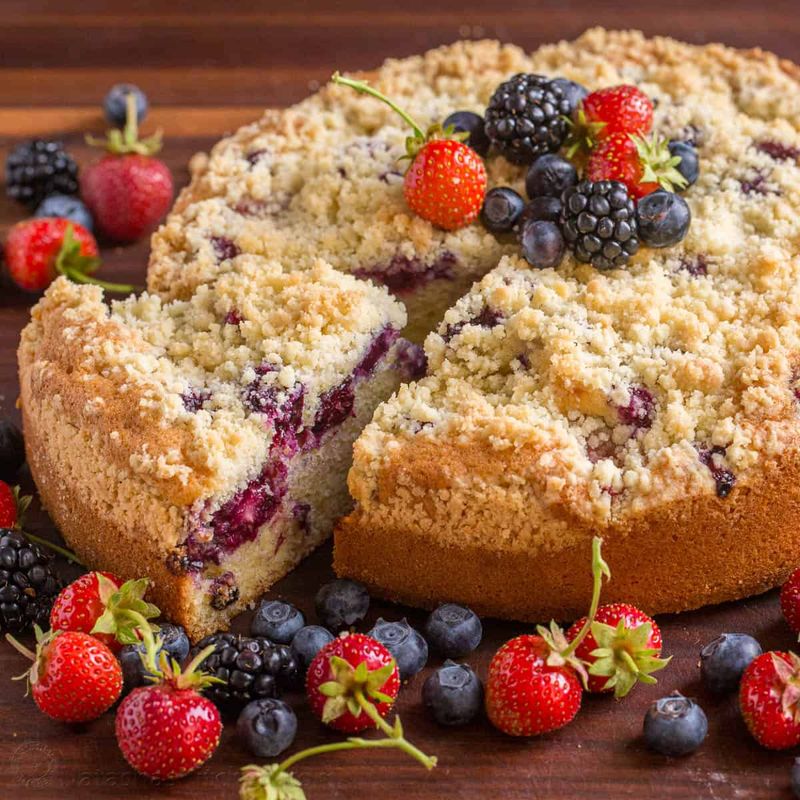 Crumb-Topped Fruit Cake