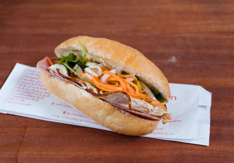 Bánh mì thịt nguội