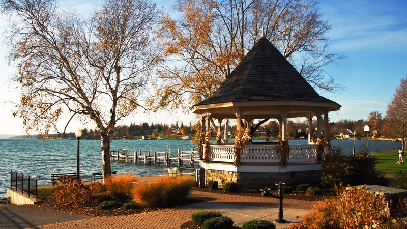 New York — Willow & Wharf, Skaneateles