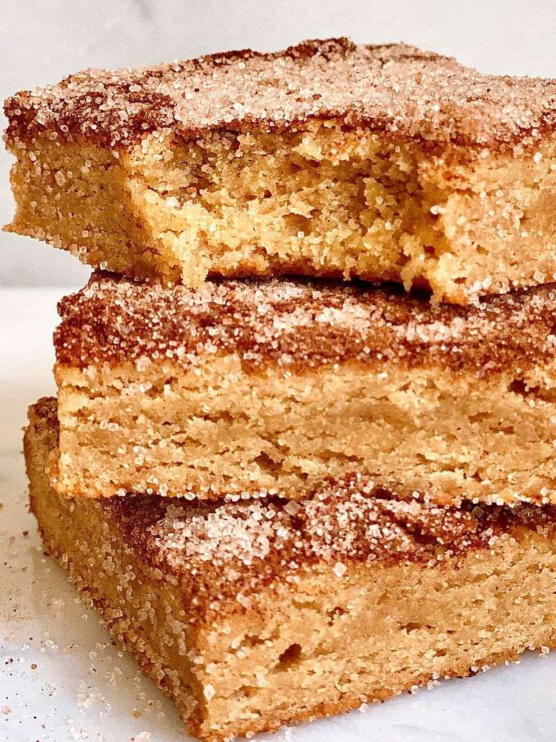 Cinnamon Sugar Snickerdoodle Blondies