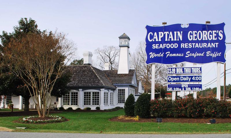 Captain George’s Seafood Restaurant (Williamsburg, Virginia)