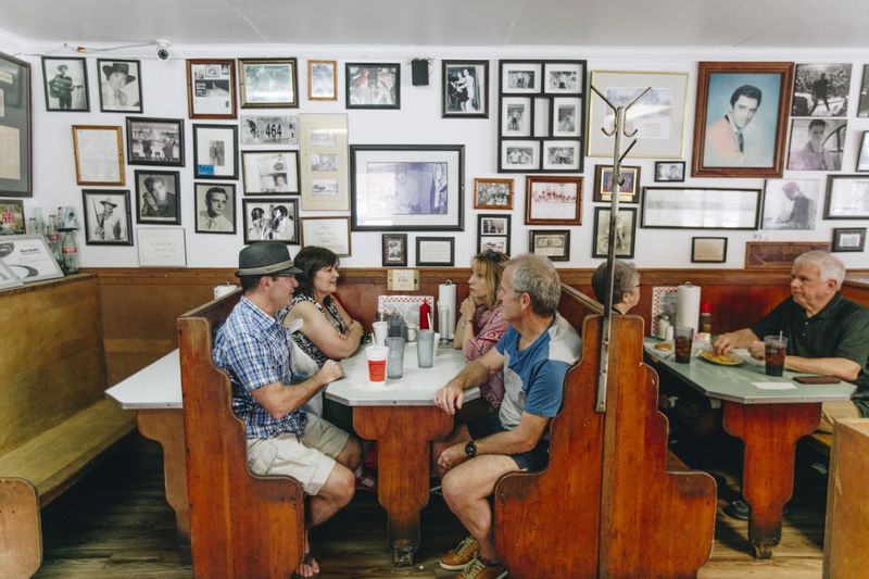 Johnnie's Drive-In (Tupelo)