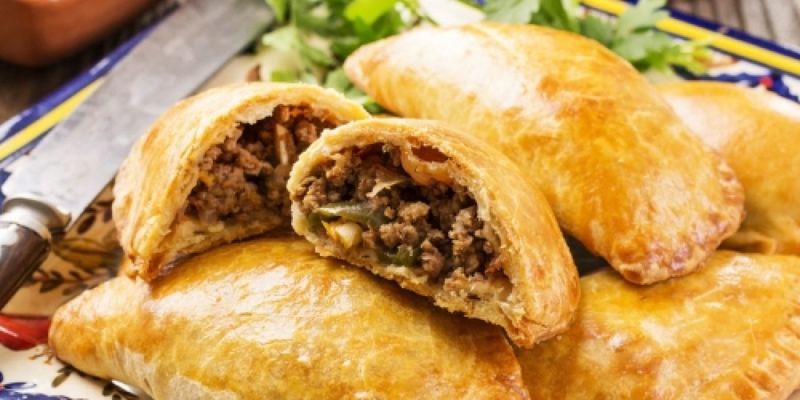 Empanadas salteñas (Salta-style)