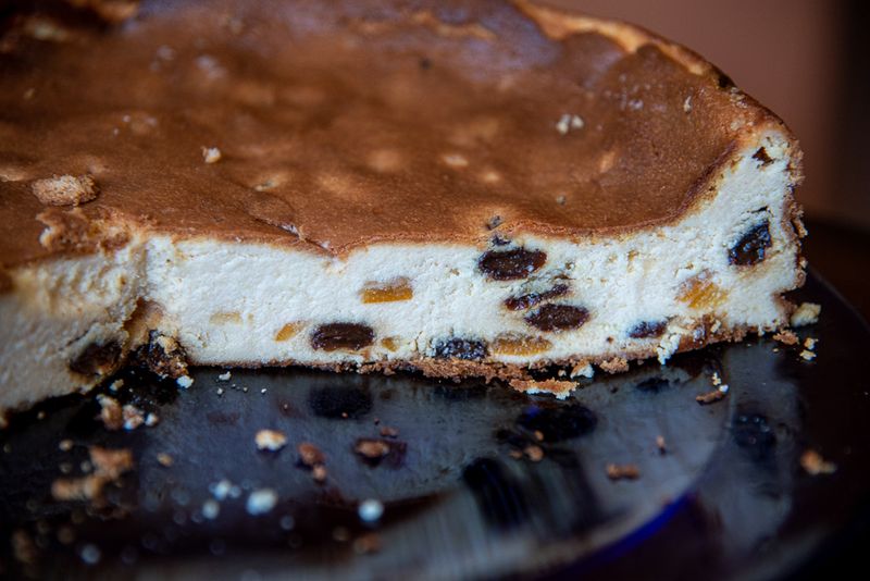 Raisin-Studded Deli New York Cheesecake