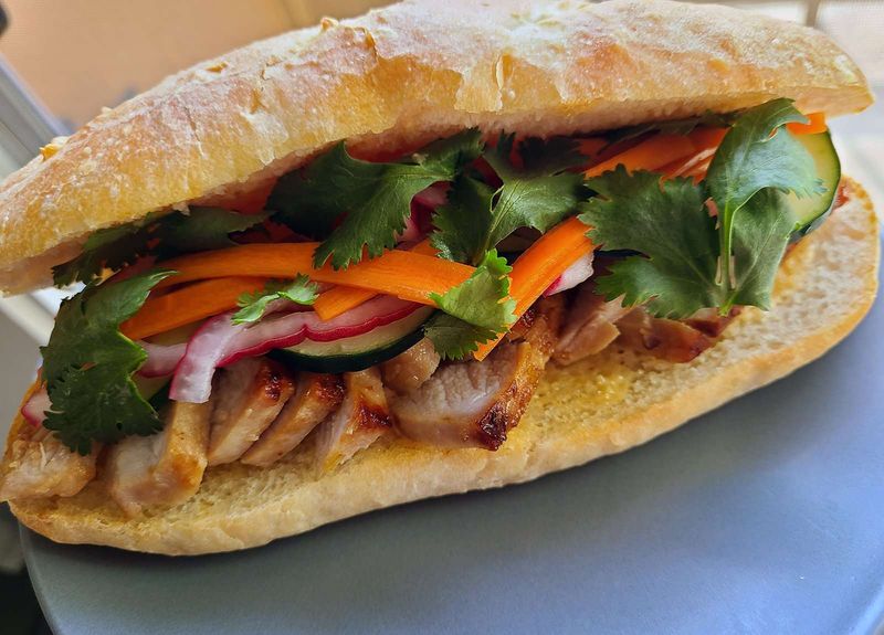 Bánh mì “spicy” (ớt nhiều)
