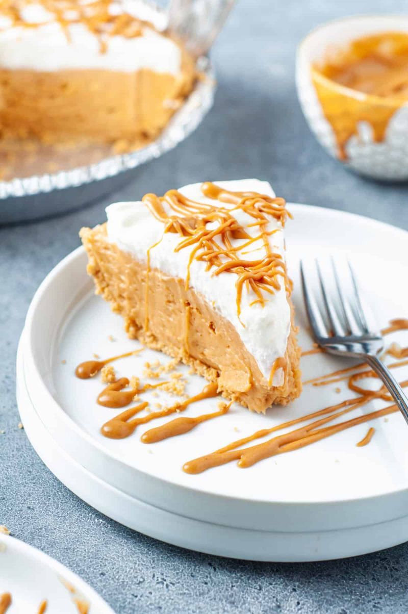 Fluff Pie (No-Bake Marshmallow Pie)