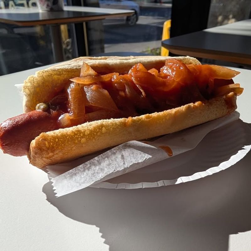 Virginia — Dee’s Hot Dogs Tidewater-Style (Hampton Roads)