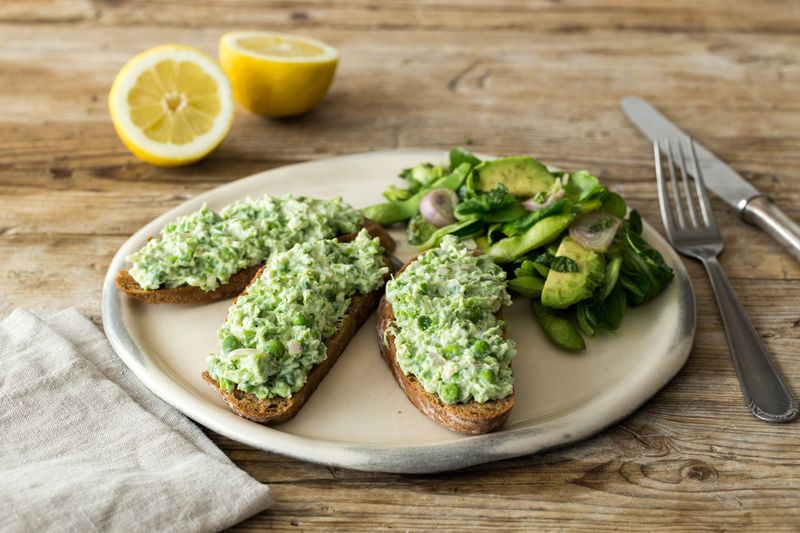 Arugula and Ricotta Toast