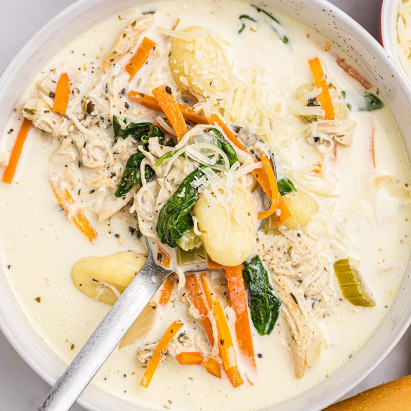 Olive Garden-Style Chicken Gnocchi Soup
