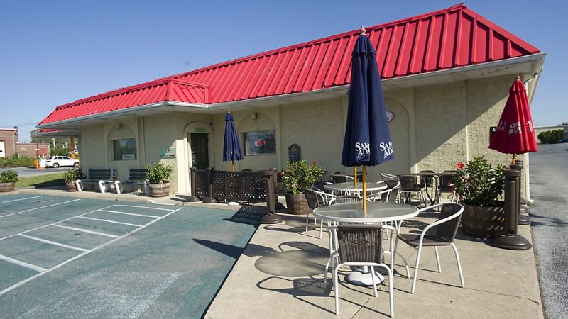 Louie's Restaurant (Allentown)