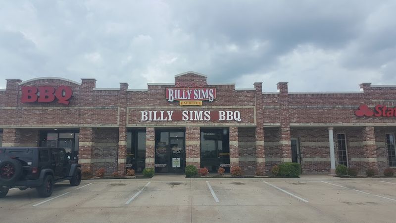 Billy Sims Barbecue: Heisman Winner's Smoky Touchdown