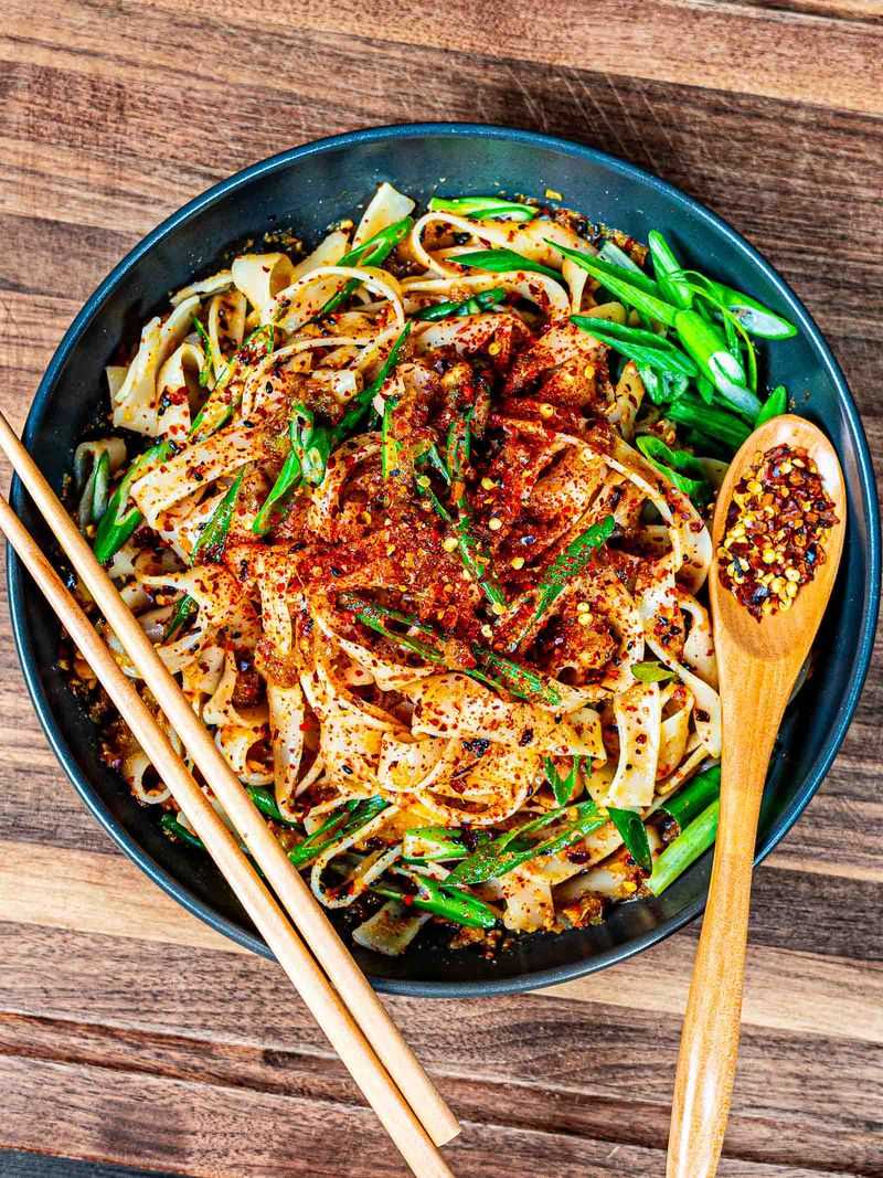 Garlic Chili Oil Noodles