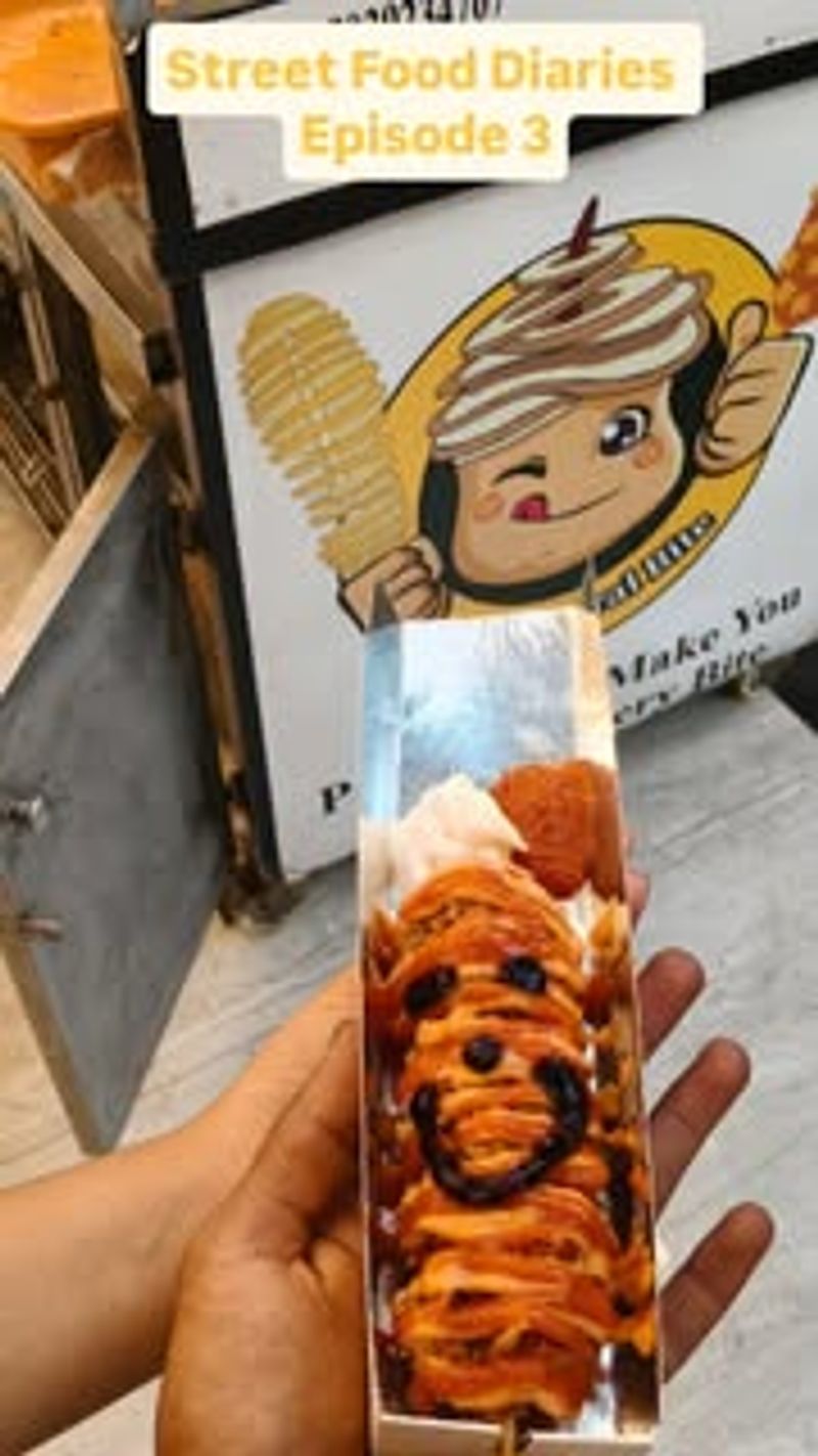 Hweori Gamja Dog (Spiral Corn Dog)