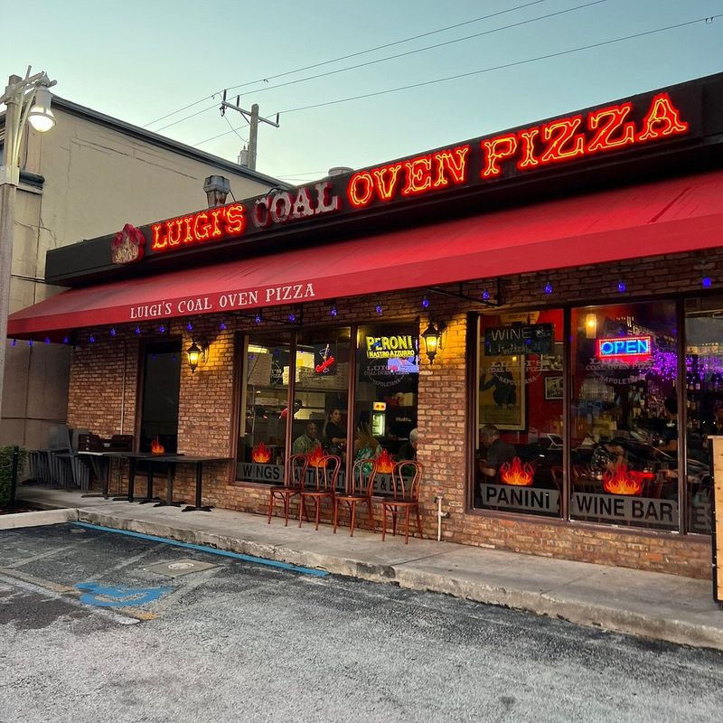 Luigi's Coal Oven Pizza: Certified Neapolitan Excellence