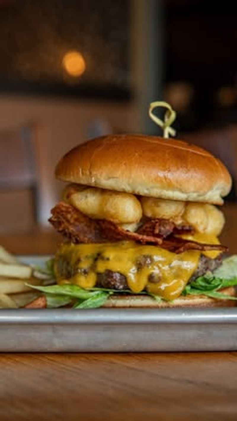 Cheese Curd Burger (Wisconsin)
