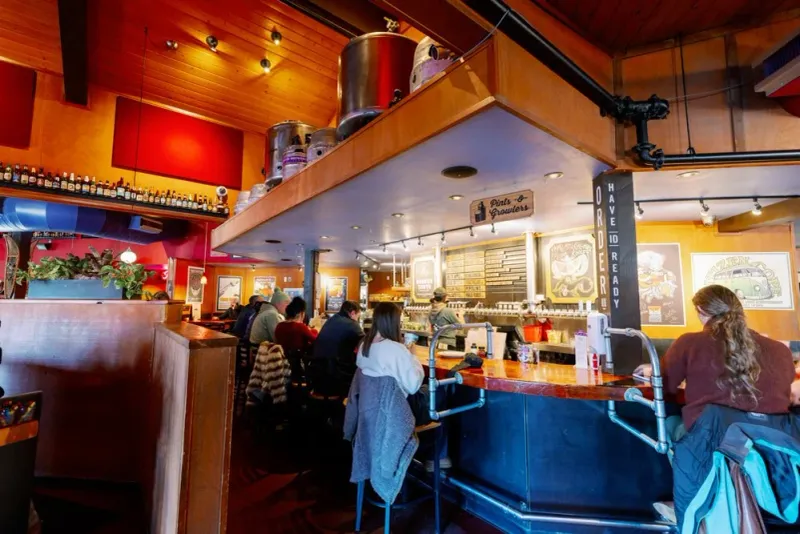 Moose’s Tooth Pub & Pizzeria (Alaska)