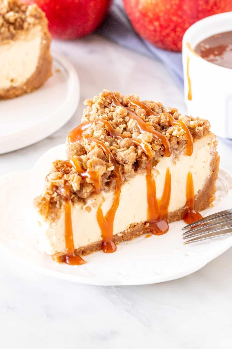 Apple Crisp Cheesecake