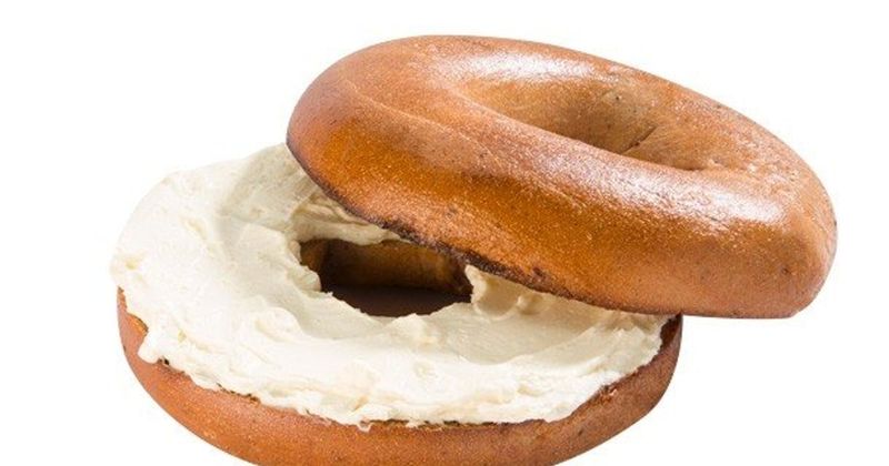 Simple Toasted Bagel With Cream Cheese