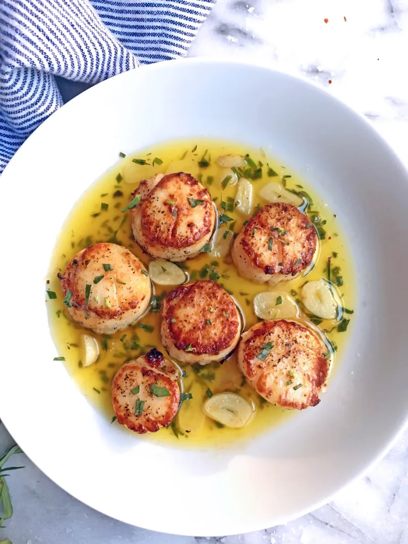 Seared Scallops with Lemon Butter