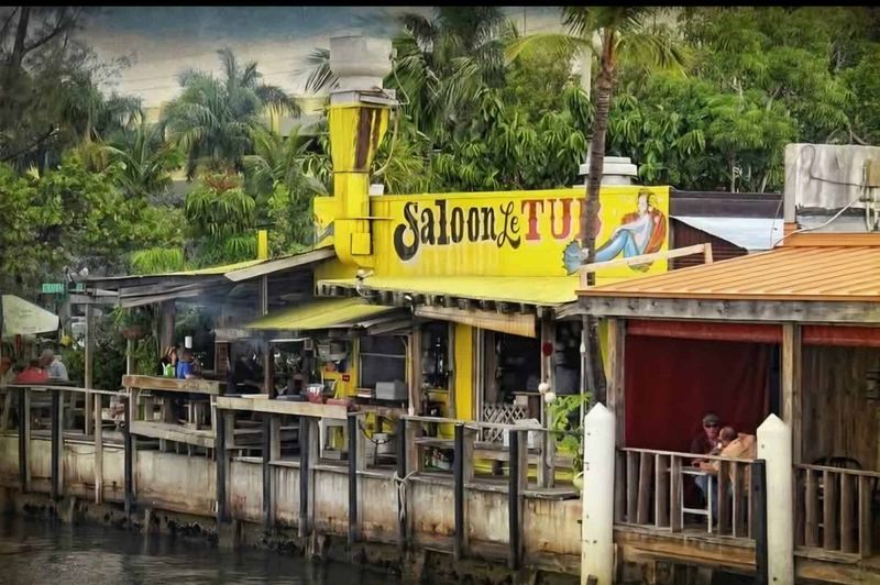 The Le Tub Saloon, Hollywood