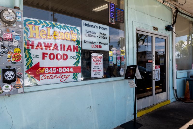 Helena’s Hawaiian Food Back Alley Plates