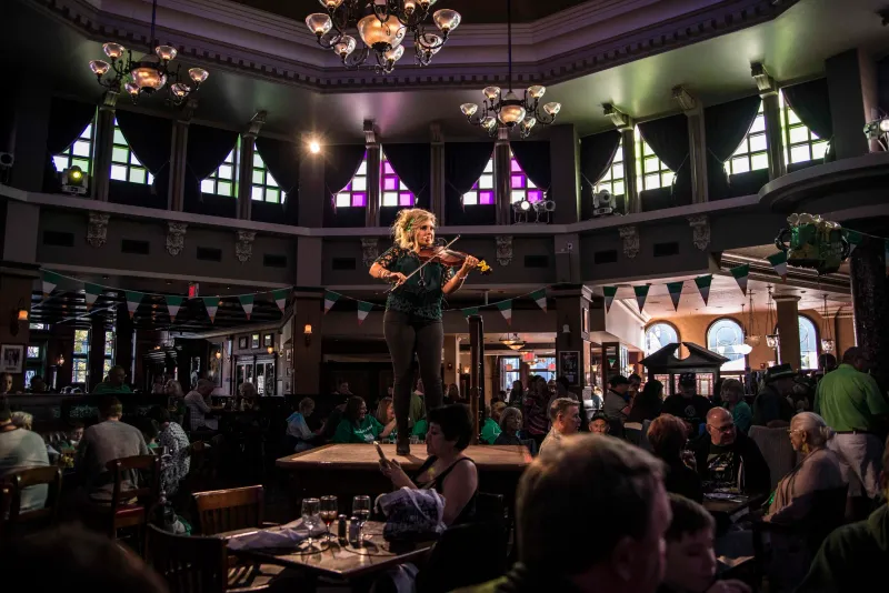 Raglan Road Irish Pub