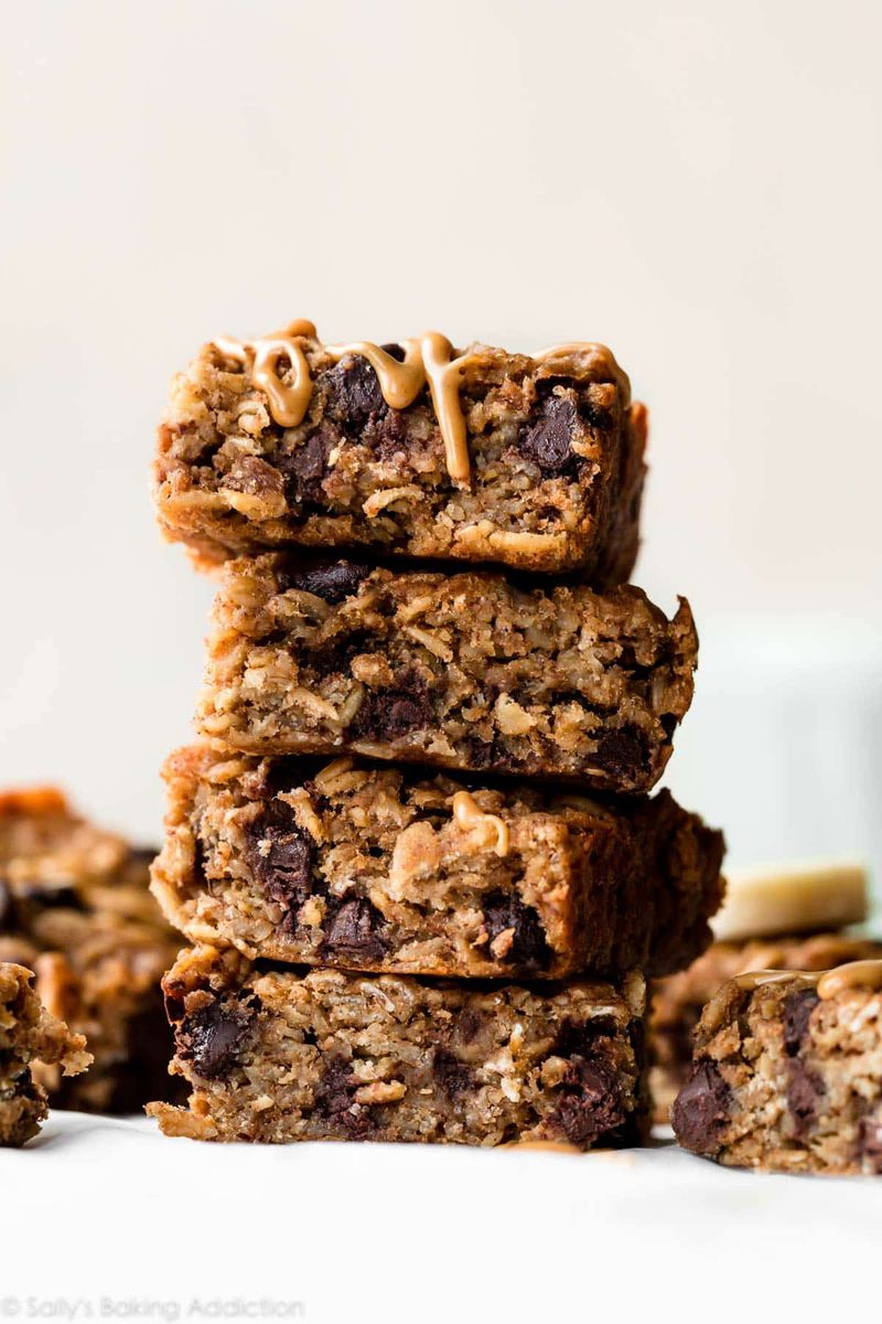 Banana Bread Breakfast Bars