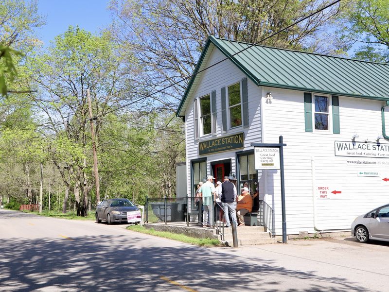 Wallace Station Deli & Bakery (Kentucky)