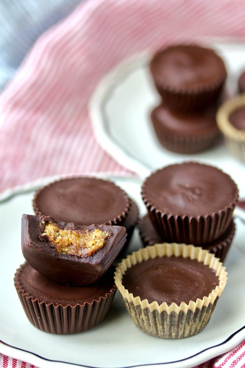 Toasted Pecan Chocolate Cups