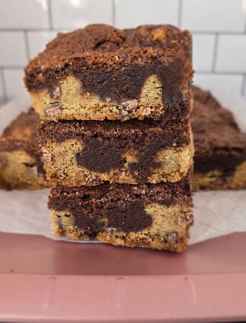 Brookies (Brownie + Cookie Combo)