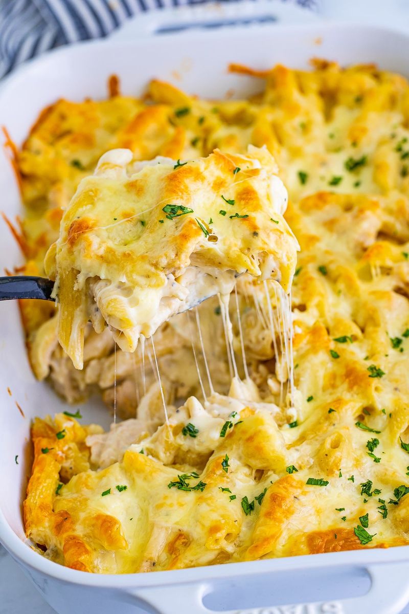 Creamy Chicken Alfredo Bake