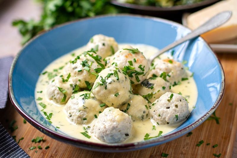 Herbed Chicken Meatballs with Alfredo Dip