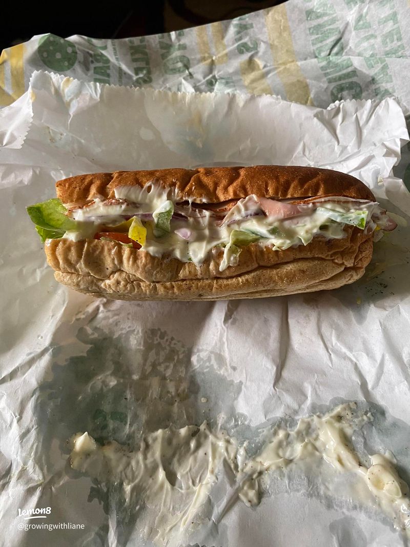 Subway Dill Pickle Chips