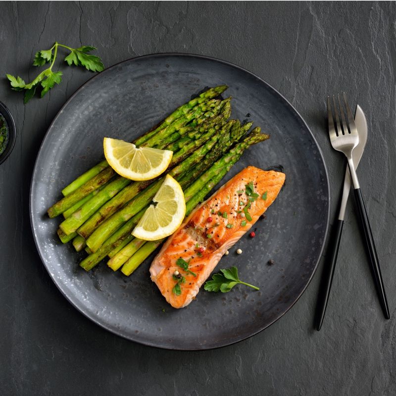 Lemon Pepper Salmon With Asparagus