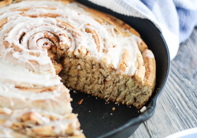 Cinnamon Roll Skillet Cake