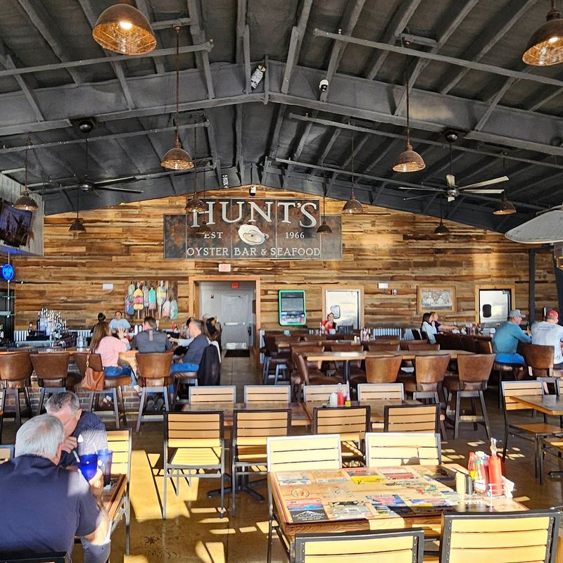 Hunt’s Oyster Bar — Panama City