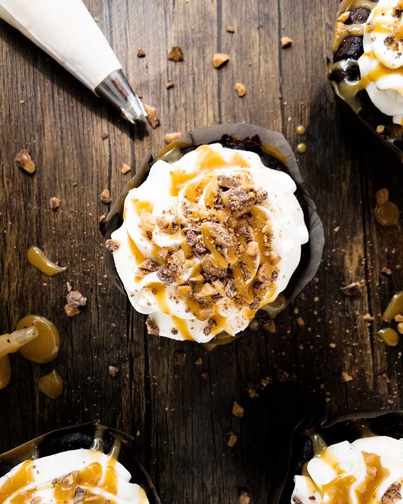 Cookies and Cream Deluxe Cupcakes