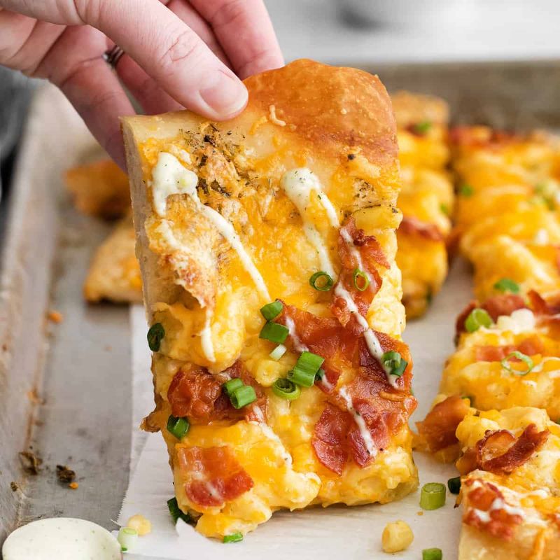 Mac and Cheese Pizza