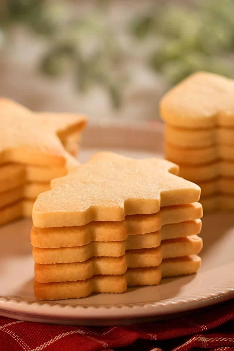 Use a true cutout cookie dough