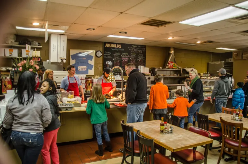 Tennessee — Arnold’s Country Kitchen (Nashville)