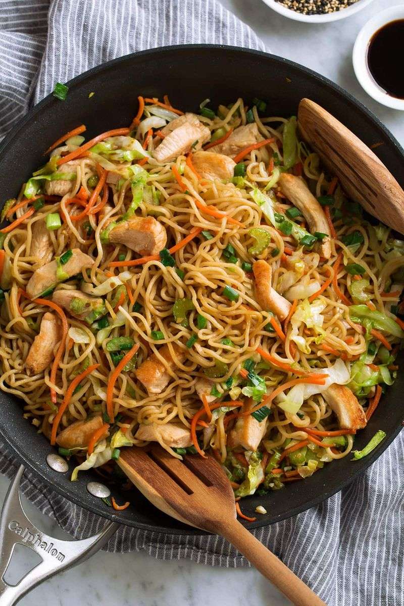 Chicken and Vegetable Chow Mein