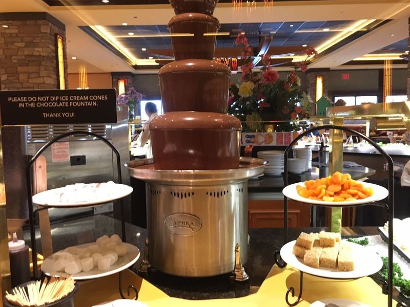 Falls Buffet at Snoqualmie Casino – Snoqualmie
