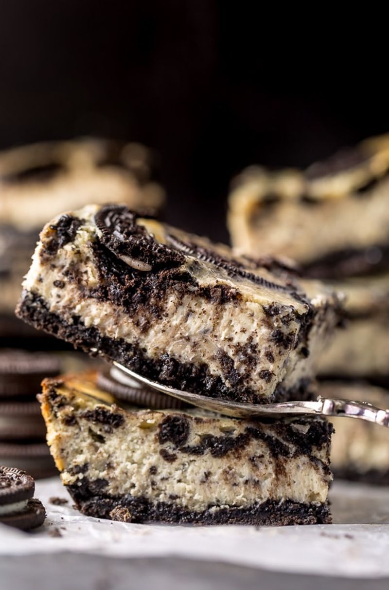 Oreo Cheesecake Bars