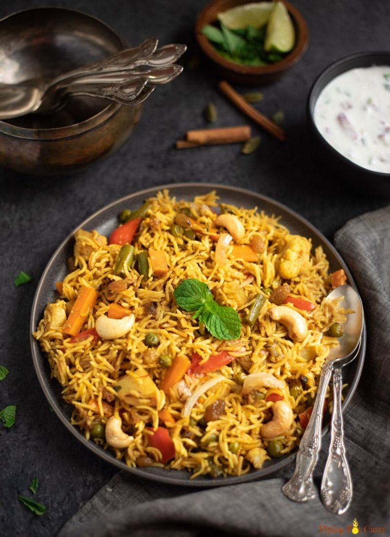 Vegetable biryani (mild)