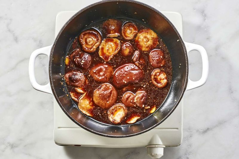 Braised mushrooms (shiitake)