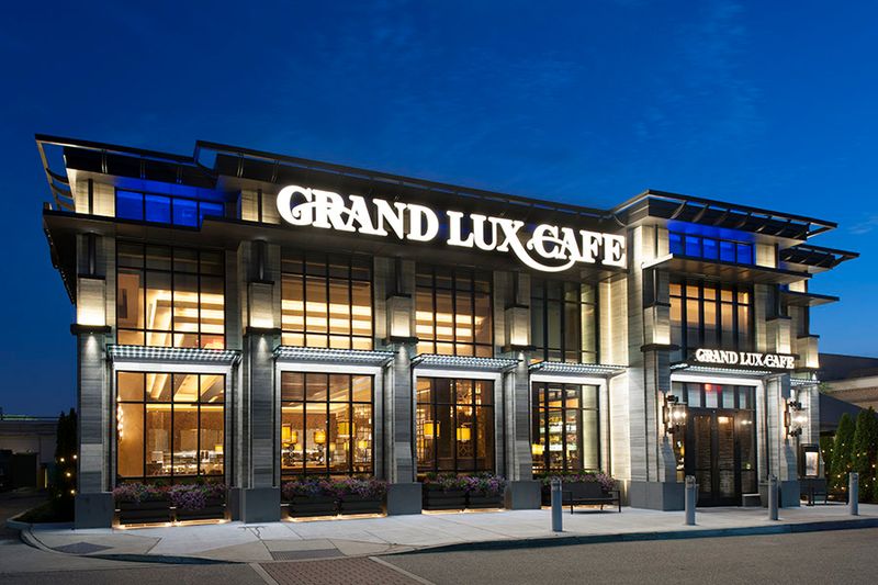 Grand Lux Cafe