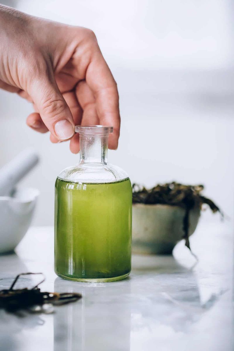 Algal oil (as a food supplement)