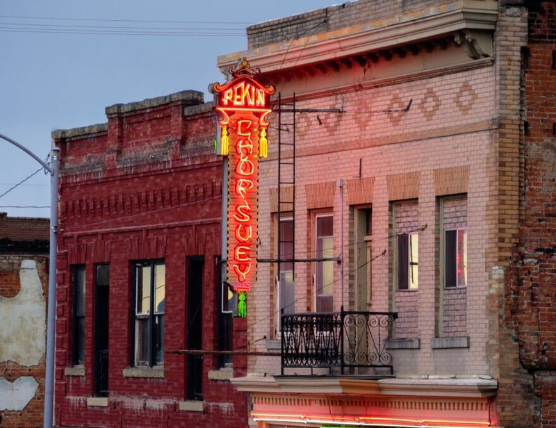 Montana: Pekin Noodle Parlor (Butte)